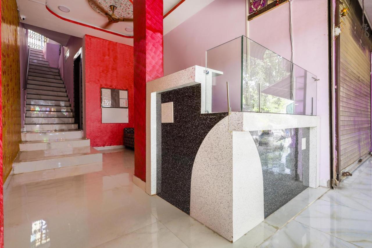 Oyo 45752 Hotel Sb Palace Godarpura Exterior foto